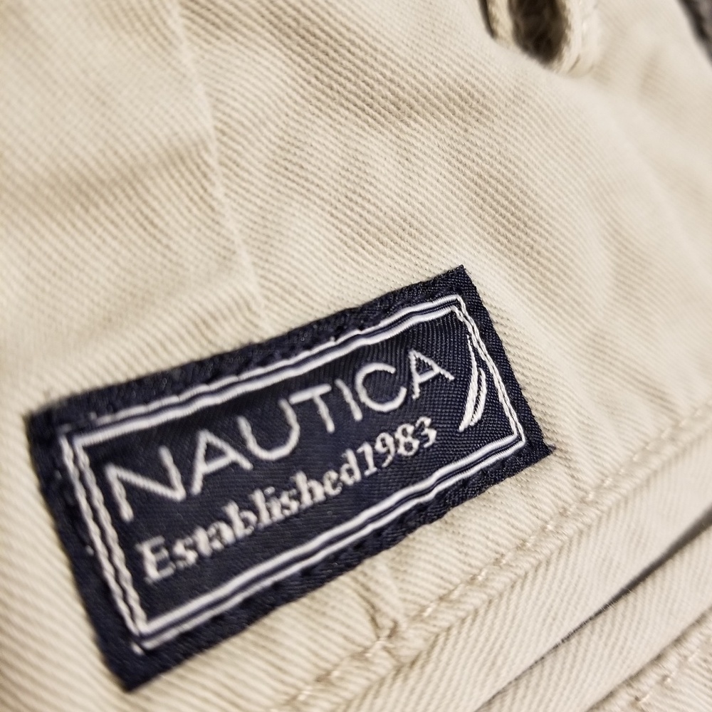 Men's khaki shorts - Picture 3 of 4